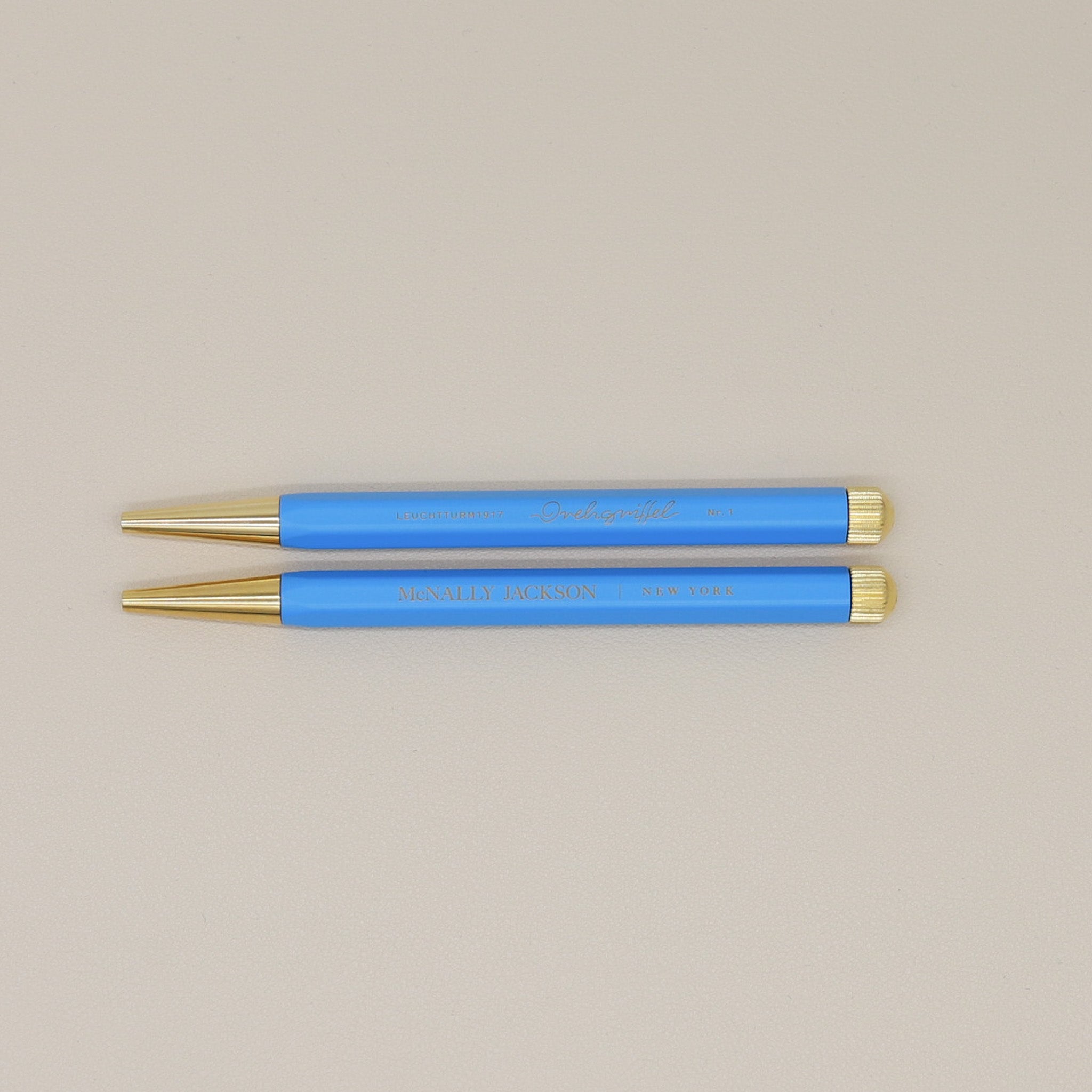 Leuchtturm Drehgriffel Nr 1 McNally Jackson